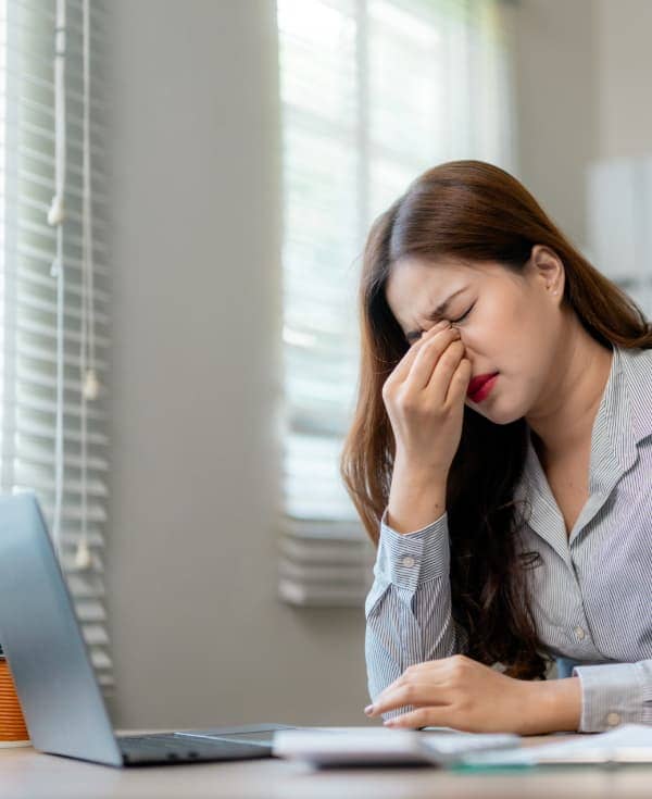 Sentirse cansado al realizar una actividad que requiera ver de cerca